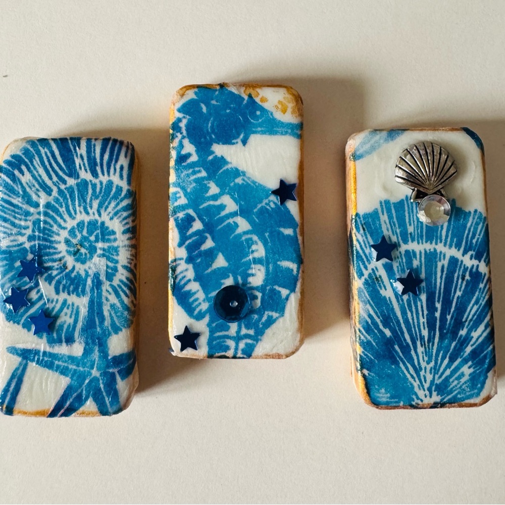 3 Shell & Seahorse Domino magnets - Picture 3 of 3